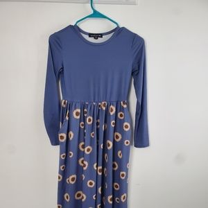 Girls size M (7/8) lung sleeve maxi dress